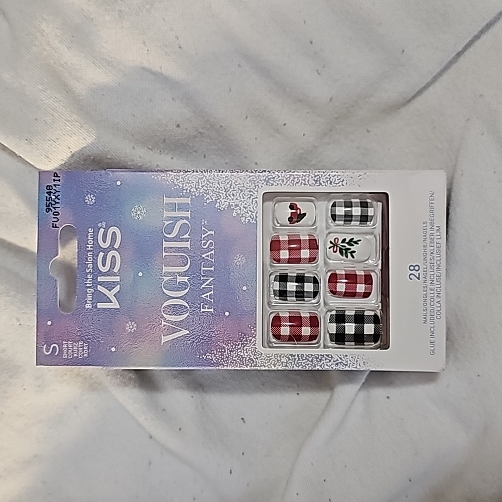 💋 Kiss Press On Nails Christmas